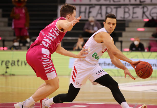 然是基于孩 然是基于孩