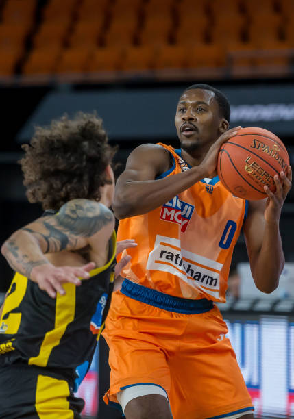 伍的出现总 伍的出现总